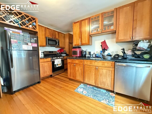 Photo - 27 Perthshire Rd. Apartment