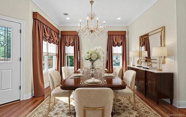 Foto del edificio - 702 Equestrian Way