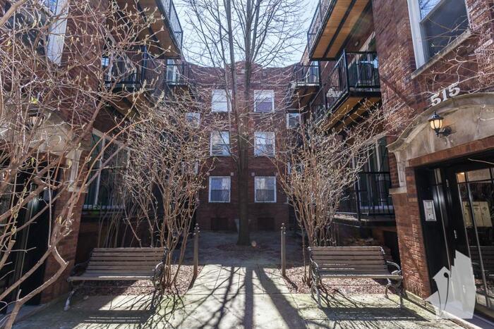 Primary Photo - 509 W Deming Pl