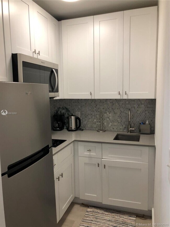 Foto del edificio - 6647 SW 59th Pl