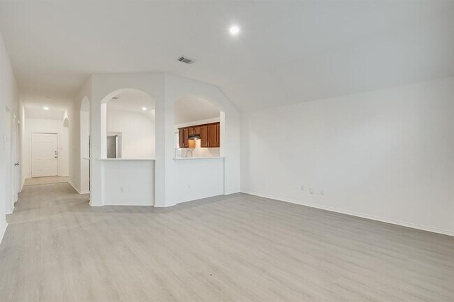 Foto del edificio - 298 Fall Dr