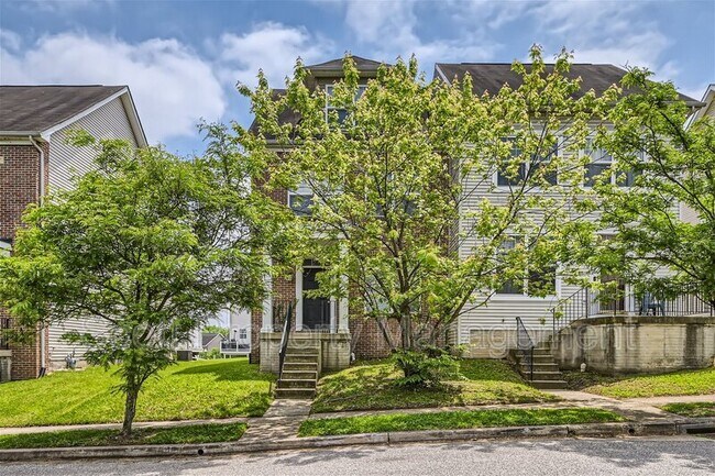 Foto del edificio - 5503 Sinclair Greens Dr