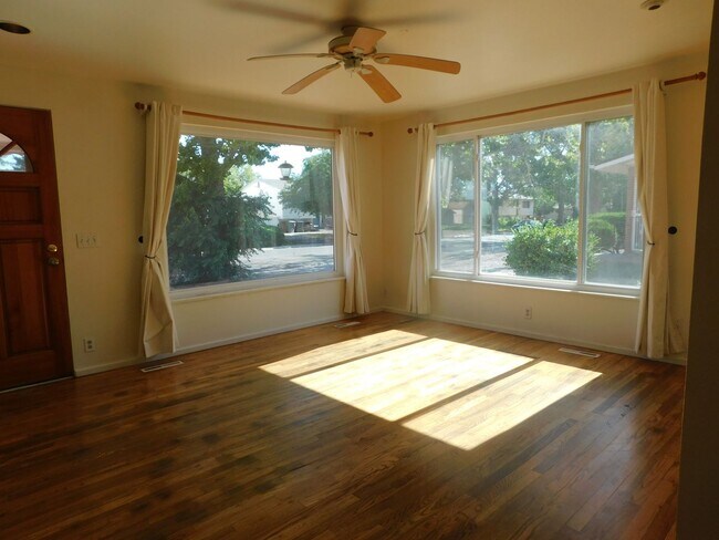 Foto del edificio - 941 Walnut Ave