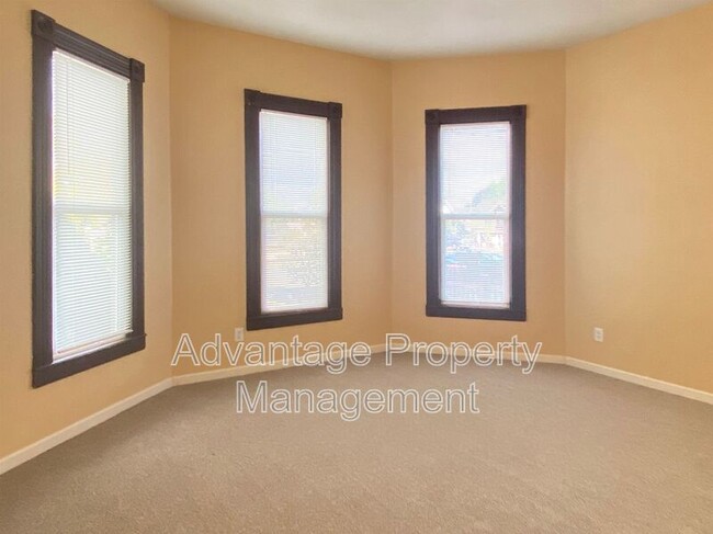 Foto del edificio - 324 SW Calapooia St