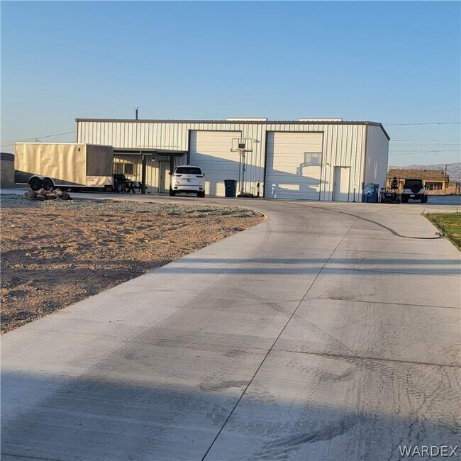 Building Photo - 1452 Luna Ln