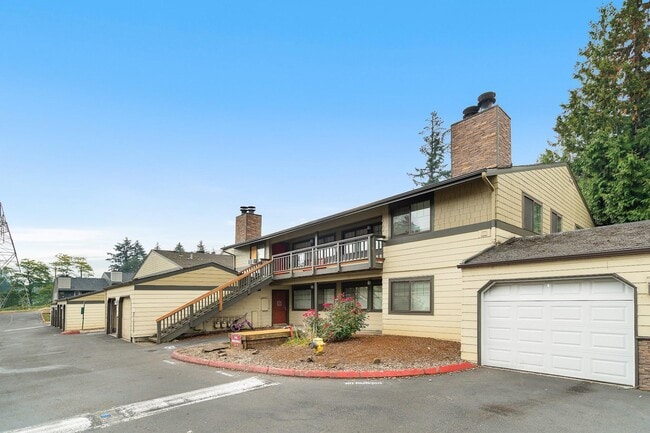 Building Photo - The Rosewood Apartments