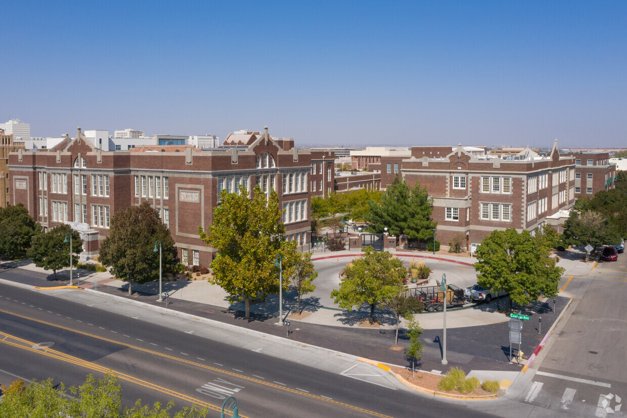 Primary Photo - The Lofts at Albuquerque High