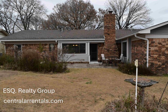 Building Photo - 4512 Somers Ave