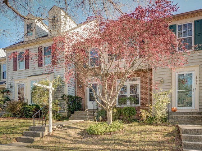 Foto del edificio - A Lovely Brick-Front Town House