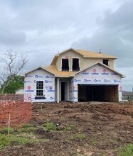 Building Photo - 403 Magnolia Ln