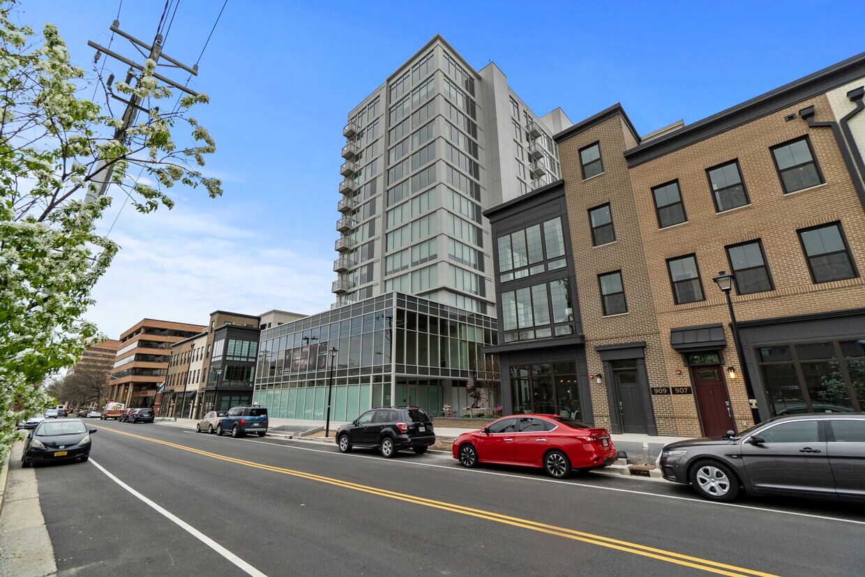 925 N Fairfax St Unit 708, Alexandria, VA 22314 Condo for Rent in