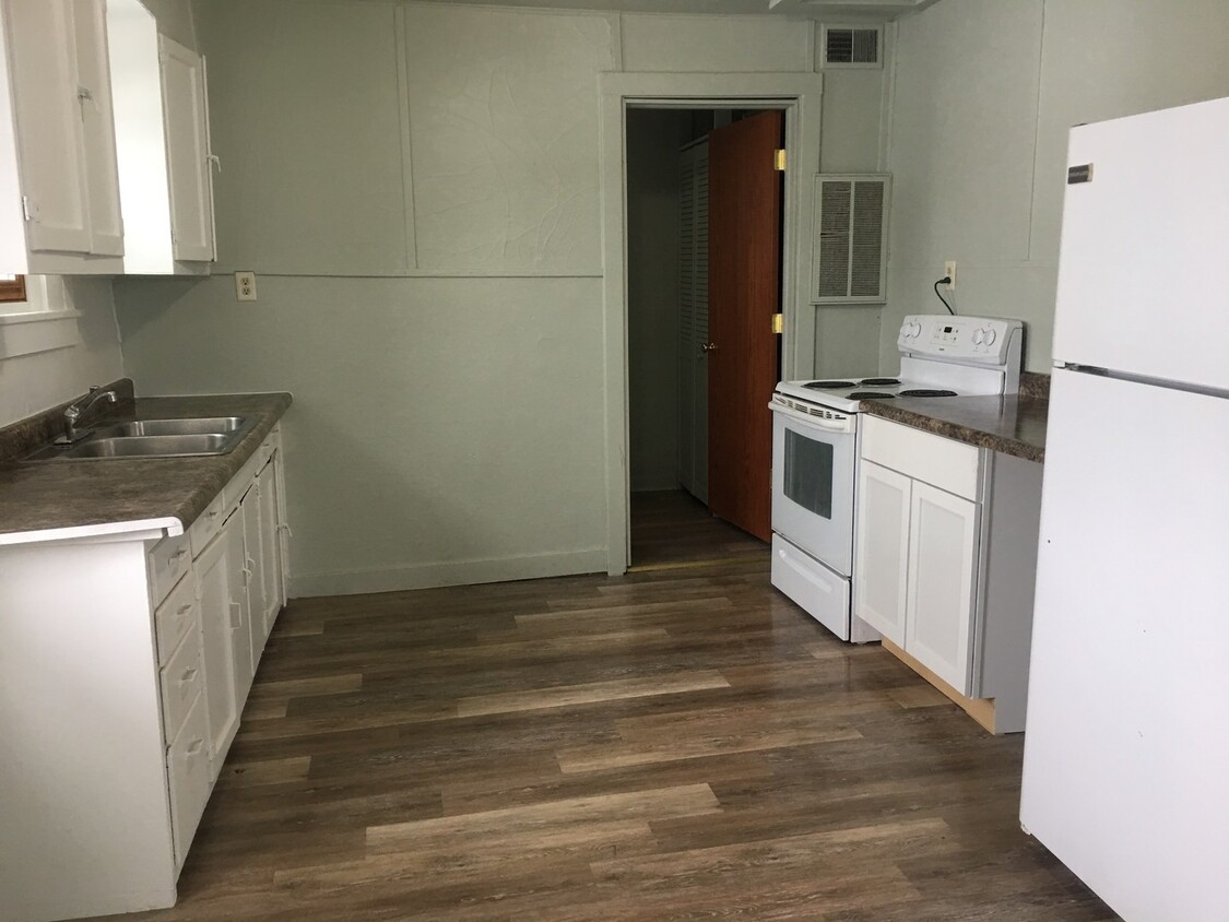 Foto principal - 1 bed 1 bath single family home in Wausau