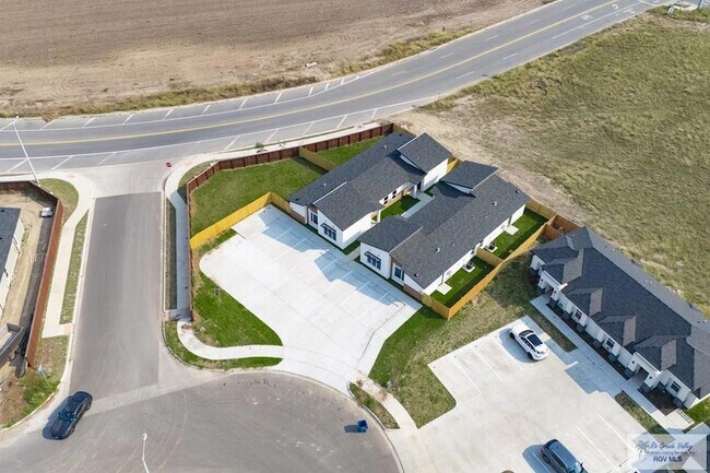 Foto del edificio - 3508 Hidalgo Cir