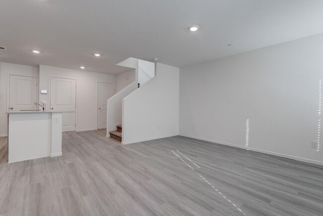 Building Photo - 7371 Craig Cv Ct