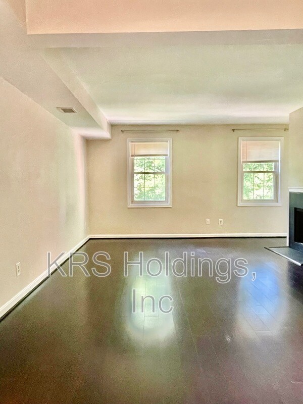 Foto del edificio - 1305 E Abingdon Dr