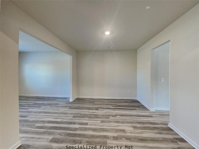Building Photo - 1200 Fendt Dr