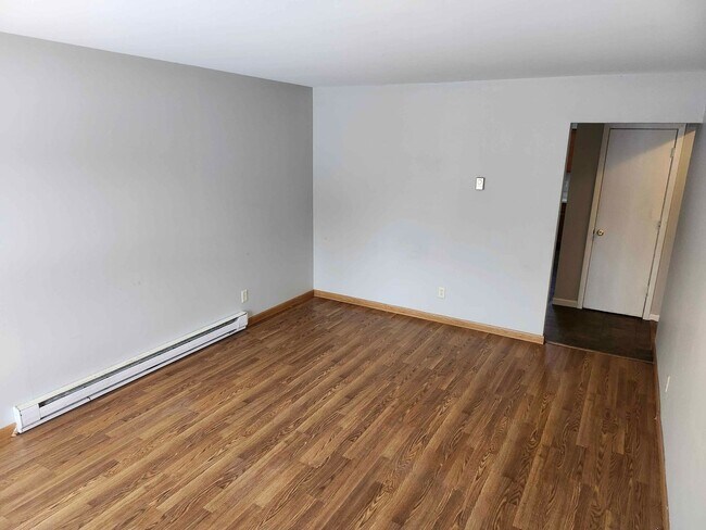 Foto del edificio - 3204 Runway Ave