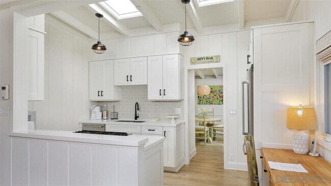 Foto del edificio - 1095 Klish Way