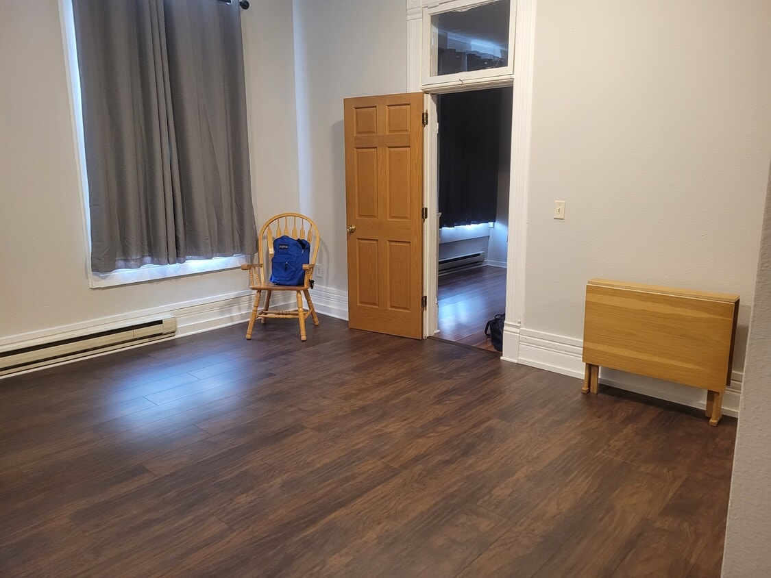 Primary Photo - 104 N Water St