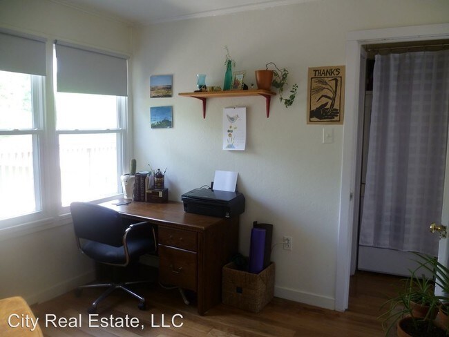 Building Photo - 49 Riverview Dr