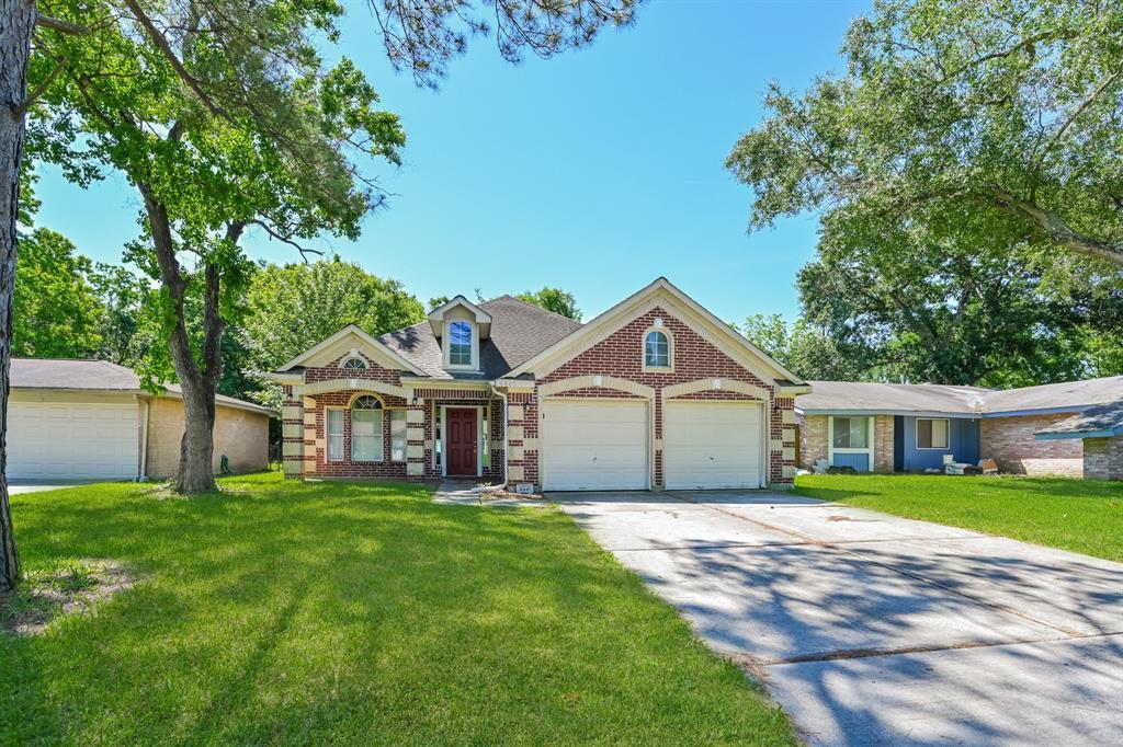 Foto principal - 4447 Donalbain Dr