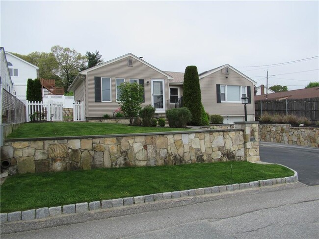 Building Photo - 189 Curry Rd