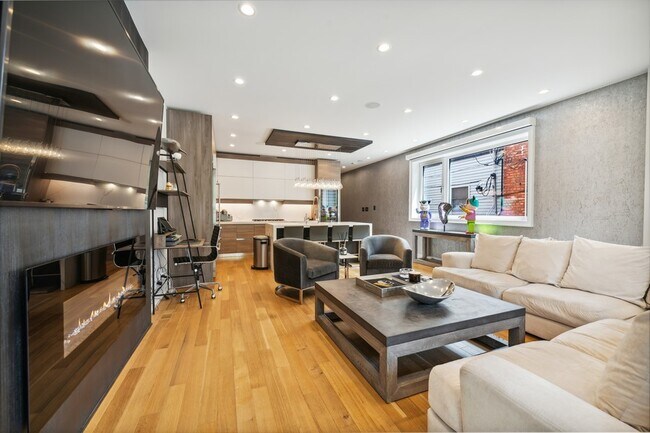 Foto del edificio - 513 N May St