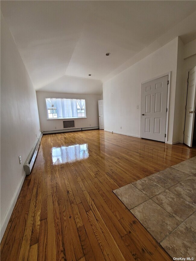 Foto del edificio - 101-11 95th St