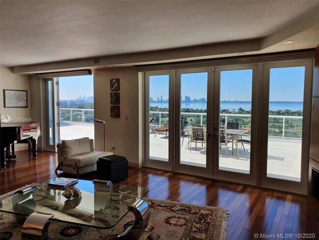 Building Photo - 5600  Collins Ave PH-A Miami Beach Fl 33140