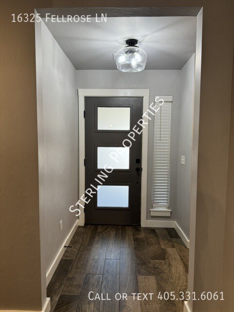 Foto del edificio - 16325 Fellrose Ln