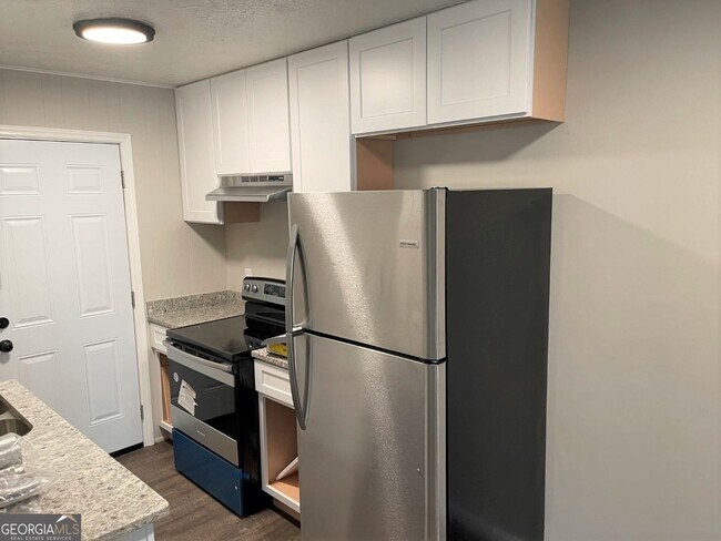 Foto del edificio - 214 Cabin Creek Dr