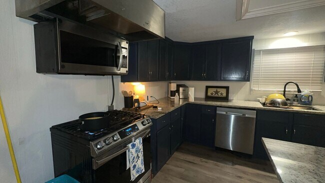 Building Photo - 1155 Unity Rd