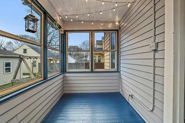 Building Photo - 817 Arcadian Ave