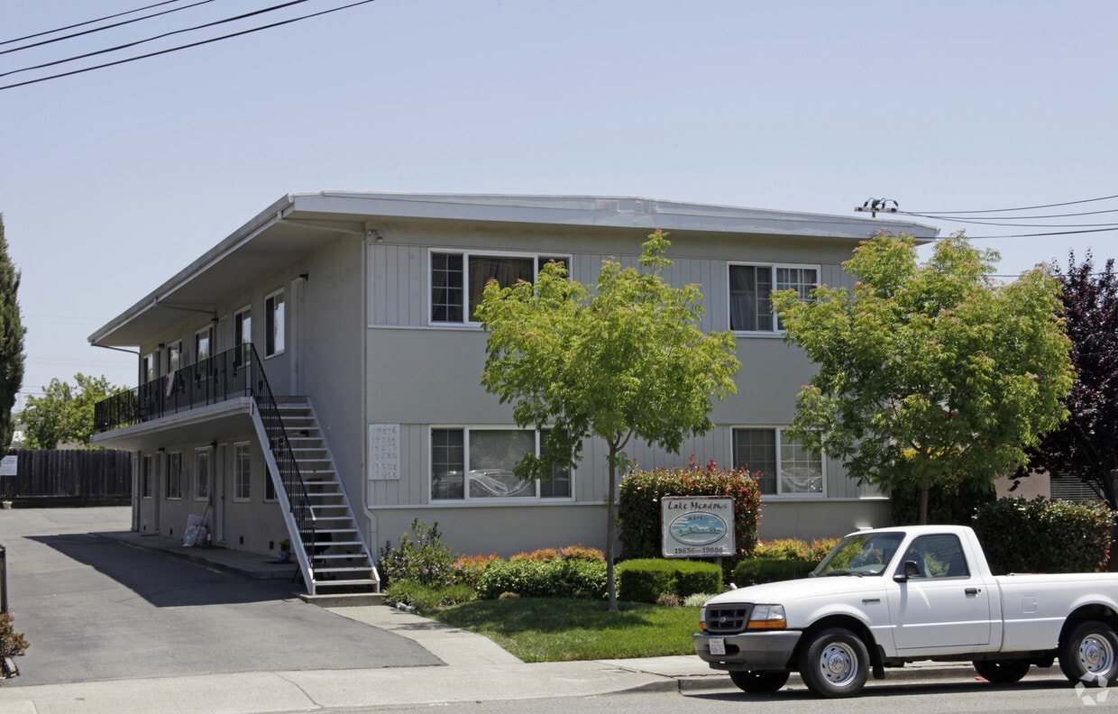 Foto principal - Lake Chabot Apartments