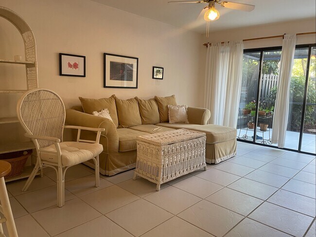 Foto del edificio - 11674 Pointe Cir