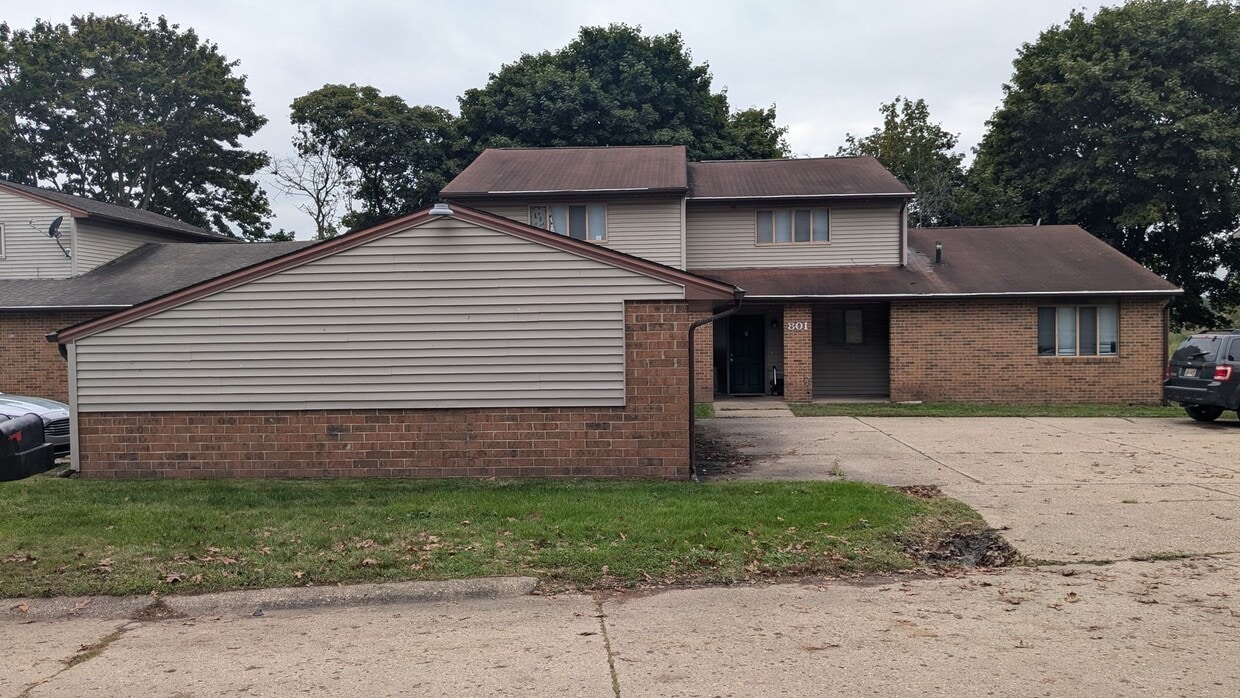 Foto principal - MN Cedar Village (801)