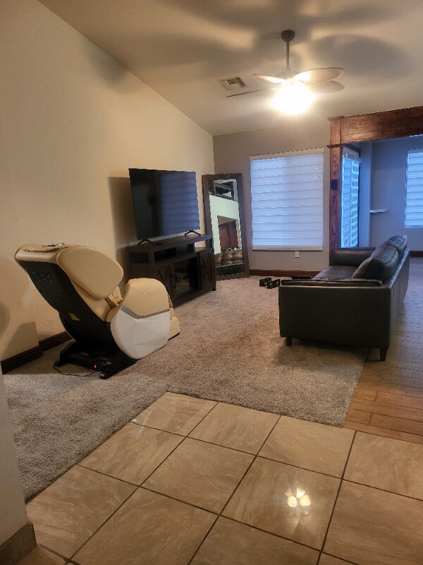 Foto del edificio - 9436 Quail Ridge Dr