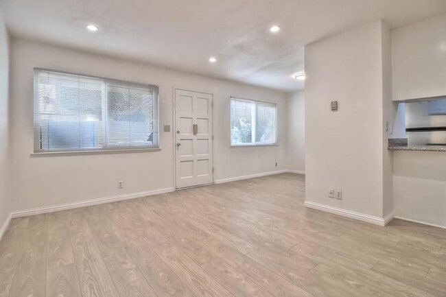Foto del edificio - 46728 Crawford St