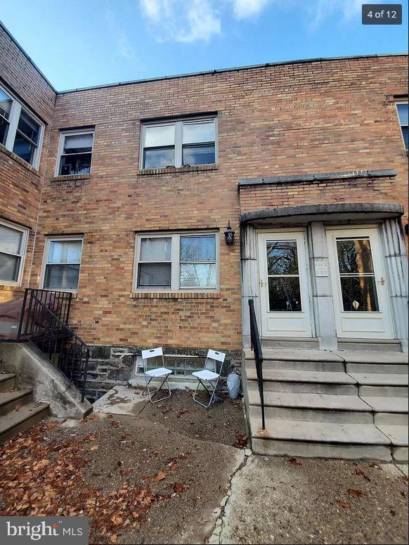 Building Photo - 203 Sycamore Ave