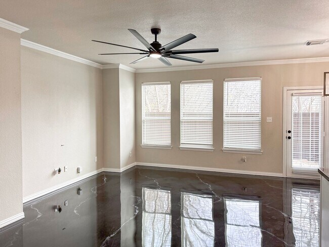 Foto del edificio - 505 Kingscote Ct