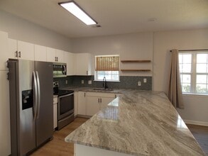 Building Photo - 3919 Gladiola Ct