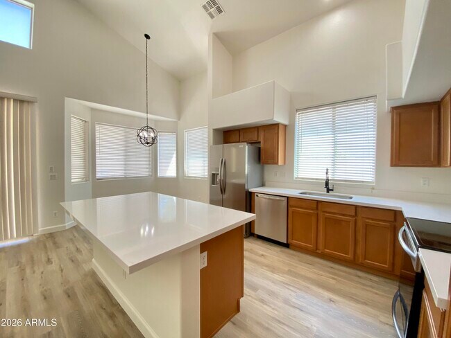 Foto del edificio - 8777 W Hayward Ave