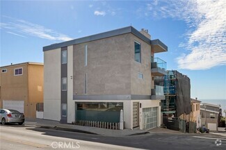 Building Photo - 232 32nd Pl