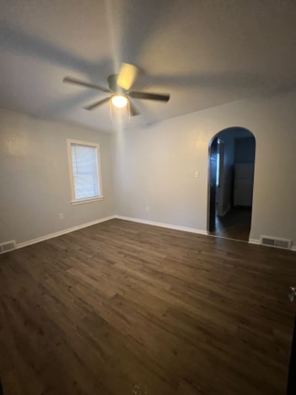 303 courtland Unit 1, Dowagiac, MI 49047 Room for Rent in Dowagiac