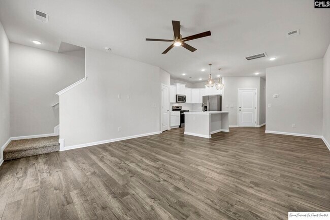 Building Photo - 231 Sunny Hl Dr