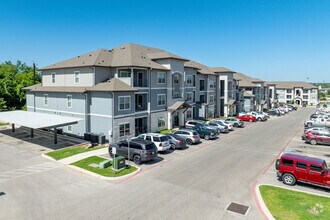 Building Photo - Alsbury Farms