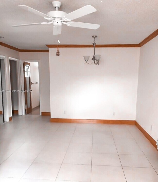Foto del edificio - 3440 SW 2nd St