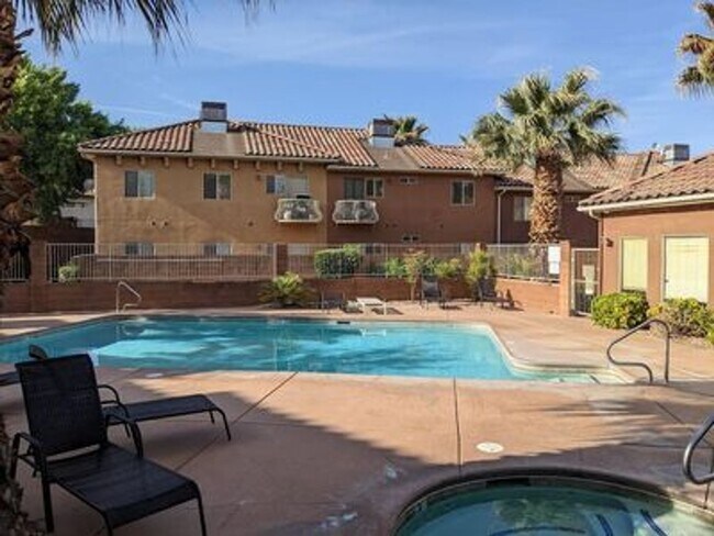Building Photo - Super clean and upgraded 2 bed condo in Washington