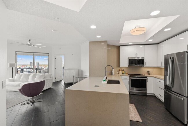 Foto del edificio - 1209 E Cumberland Ave