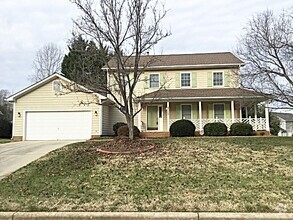 Building Photo - 6400 Ivystone Dr